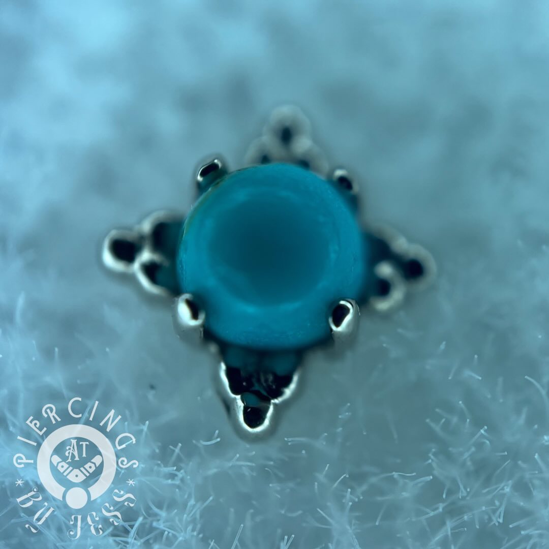 Anatometal 18k Solid Gold Threaded 14/12 Gauge 2mm Cabochon Zia Ends