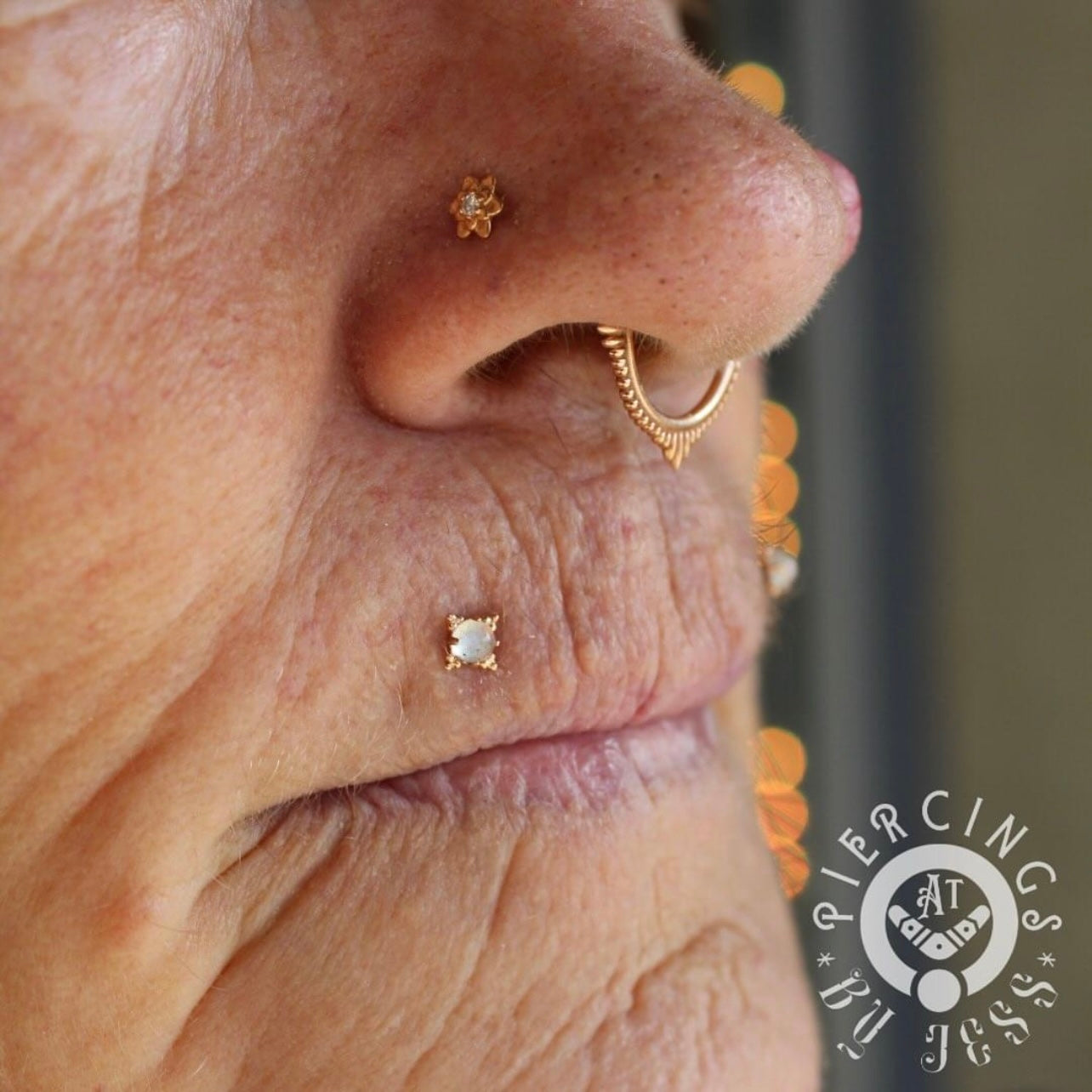 Tawapa 14k Solid Gold Plume Continuous Ring