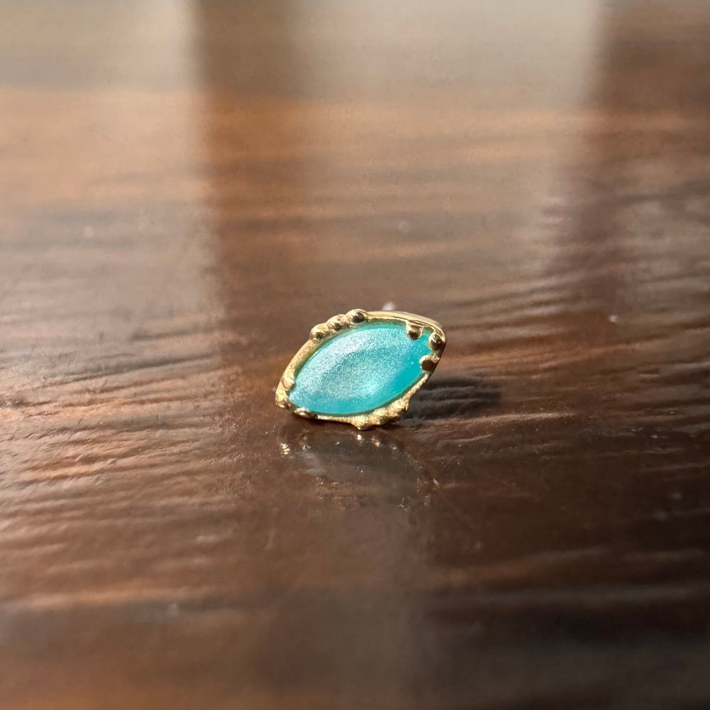 Anatometal 18k Solid Yellow Gold Threadless 4x2mm Sandblasted Mint Green Zirconia Lindsey End