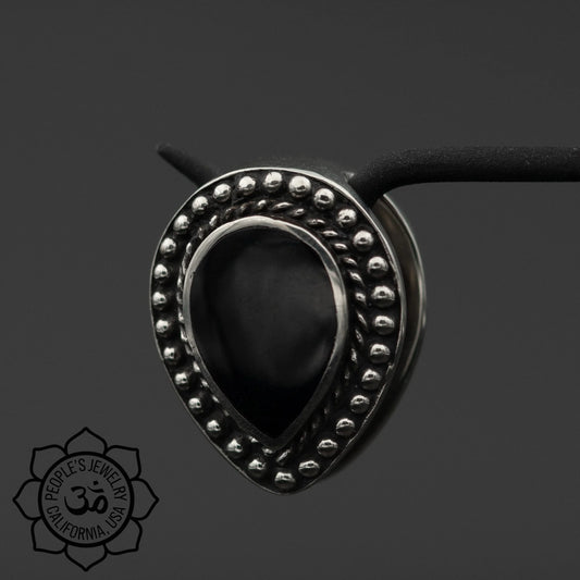 People's Jewelry Brass Ornate Spades with Black Shell (Pair)