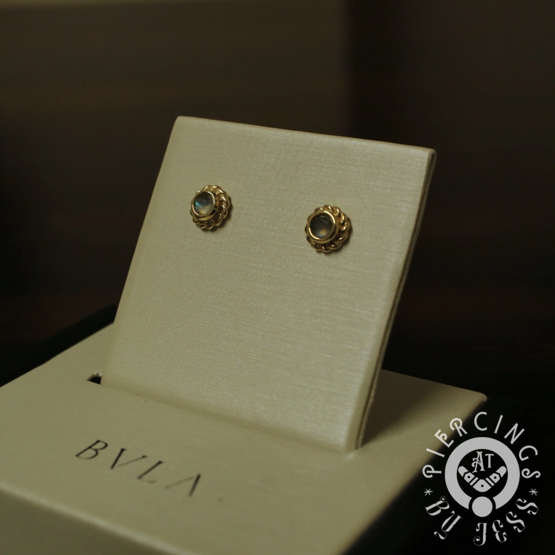 BVLA 14k Solid Yellow Gold Threaded 14/12 Gauge 3mm Rose-Cut Labradorite Mini Raine End