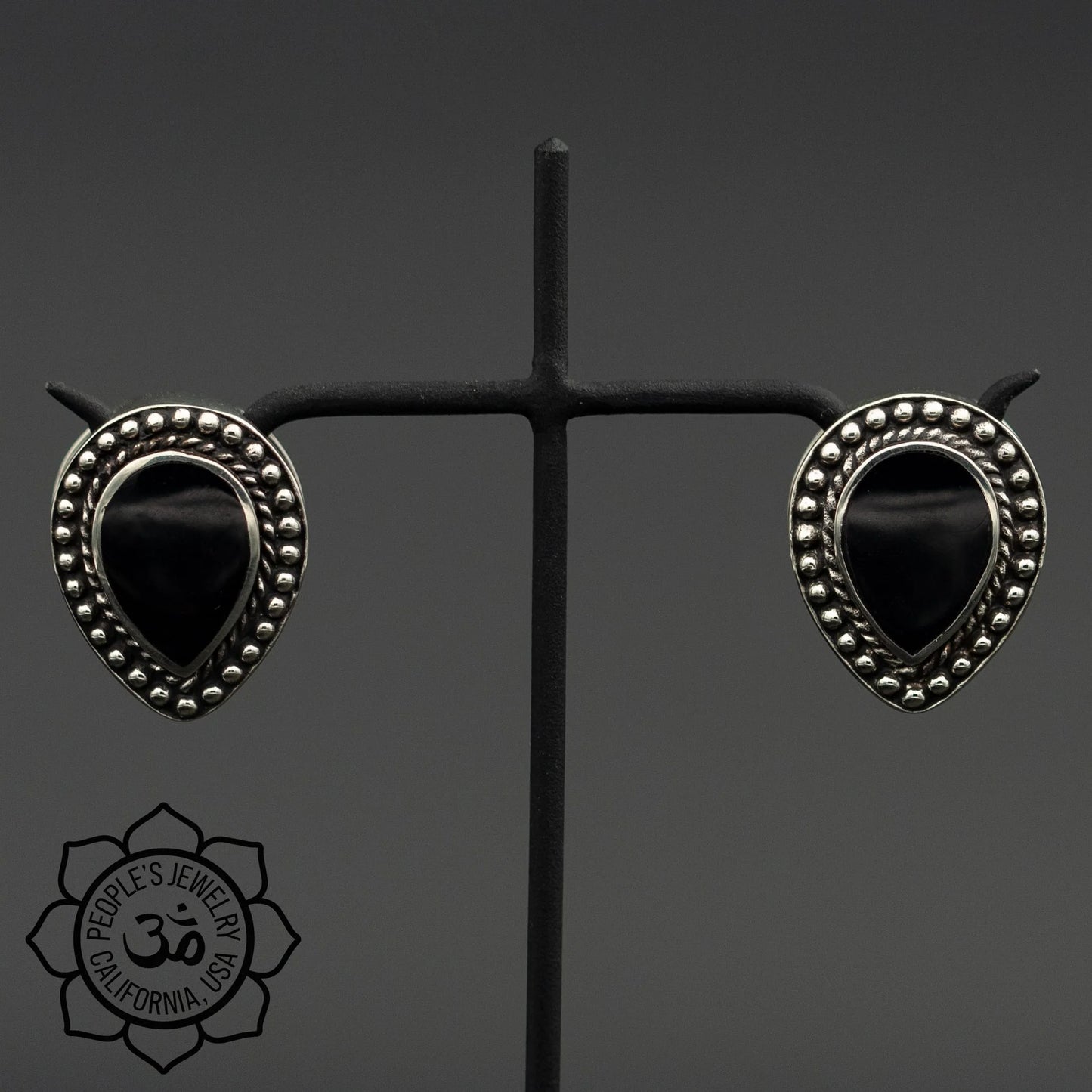 People's Jewelry Brass Ornate Spades with Black Shell (Pair)